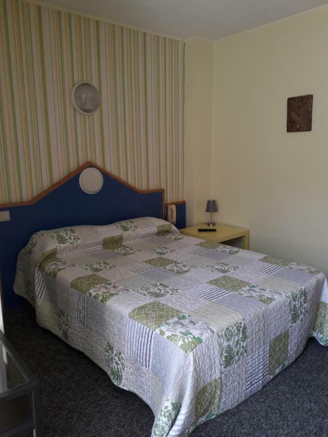 Hotel Des Jacobines Chalon sur Saone Esterno foto